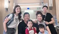 Potret Kedekatan Sarwendah dengan Mendiang Ayah (Instagram/@sarwendah29)