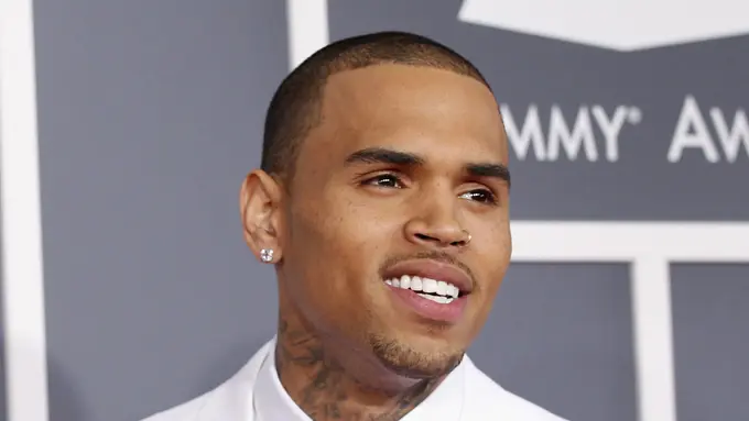 [Bintang] Chris Brown