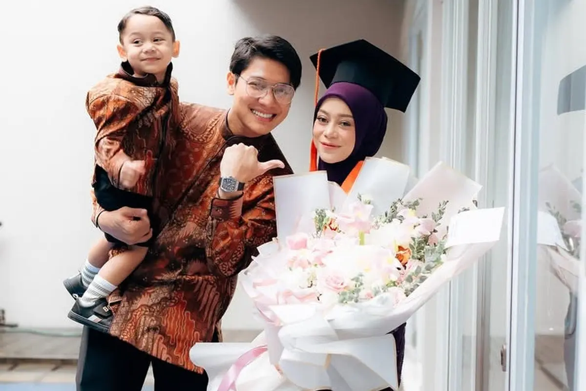 Tampilan Lesti Kejora Wisuda saat Hamil Besar. [@lestikejora]