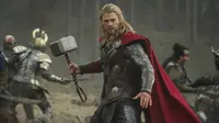 Chris Hemsworth telah melakoni Thor dengan pesonanya yang tak terkalahkan hingga seolah menyatu dengan dirinya [Foto: Marvel].