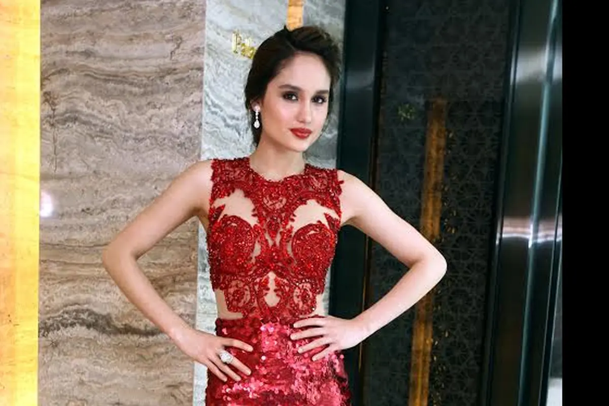 Cinta Laura