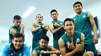 Para pemain Persikabo tetap berlatih bersama ketika klub-klub lain memutuskan meliburkan skuatnya. (Bola.com/Nandang Permana)