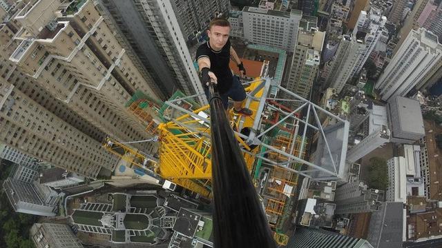 Terjatuh dari Lantai 68, Ini Potret Remi Lucidi saat Berada Atas Bangunan Tinggi