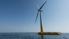 Turbin angin terapung pertama "floatgen" yang terletak di La Turballe, pantai barat Prancis, Jumat (28/9). Proyek dengan biaya 29,5 juta dolar AS tersebut merupakan usaha pertama Prancis dalam tenaga angin lepas pantai. (AFP/SEBASTIEN SALOM GOMIS)