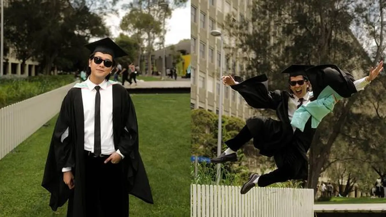 7 Momen Wisuda Iqbaal Ramadhan yang Kini Telah Lulus dari Monash University