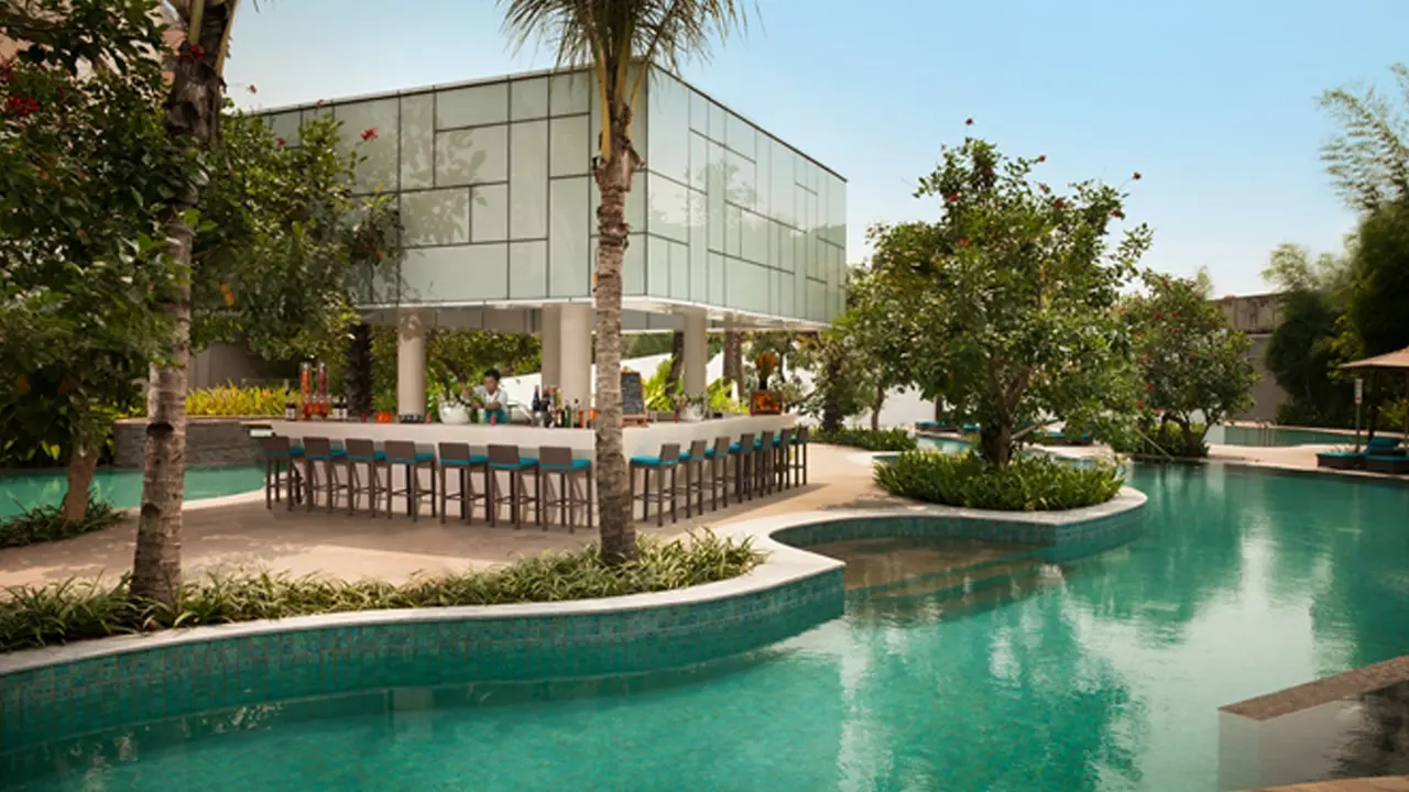 OPEN} Doubletree hotel 1