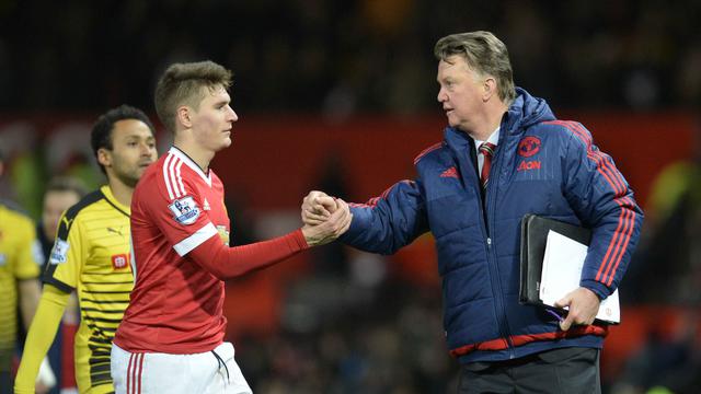 Louis van Gaal Tinggalkan MU dengan Kepala Tegak