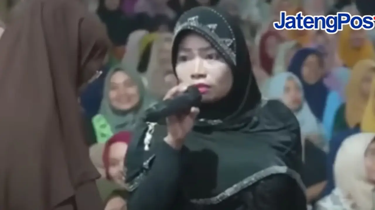 Mey jemaah Gus Iqdam (SS: YT Jateng TVPos)