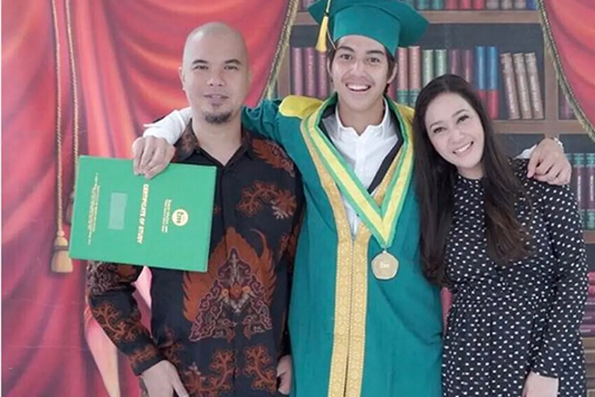 [Bintang] Ahmad Dhani, El Rumi, Maia Estianty