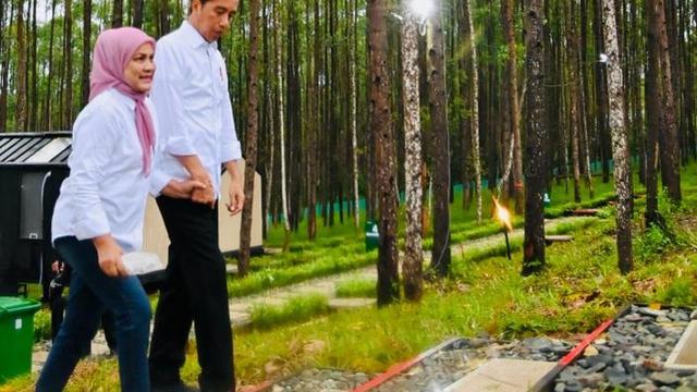 Presiden Joko Widodo atau Jokowi dan Ibu Negara Iriana di Ibu Kota Nusantara (IKN), Provinsi Kalimantan Timur, Jumat (24/2/2023)