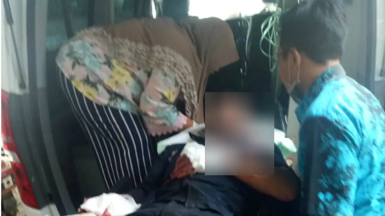 Diduga Terlibat Cinta Segitiga, Mantan Suami Bacok Sekuriti di Jember