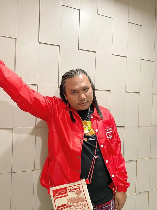 6 Gaya Rambut Keanu yang Paling Curi Perhatian, Tak Selalu Gondrong