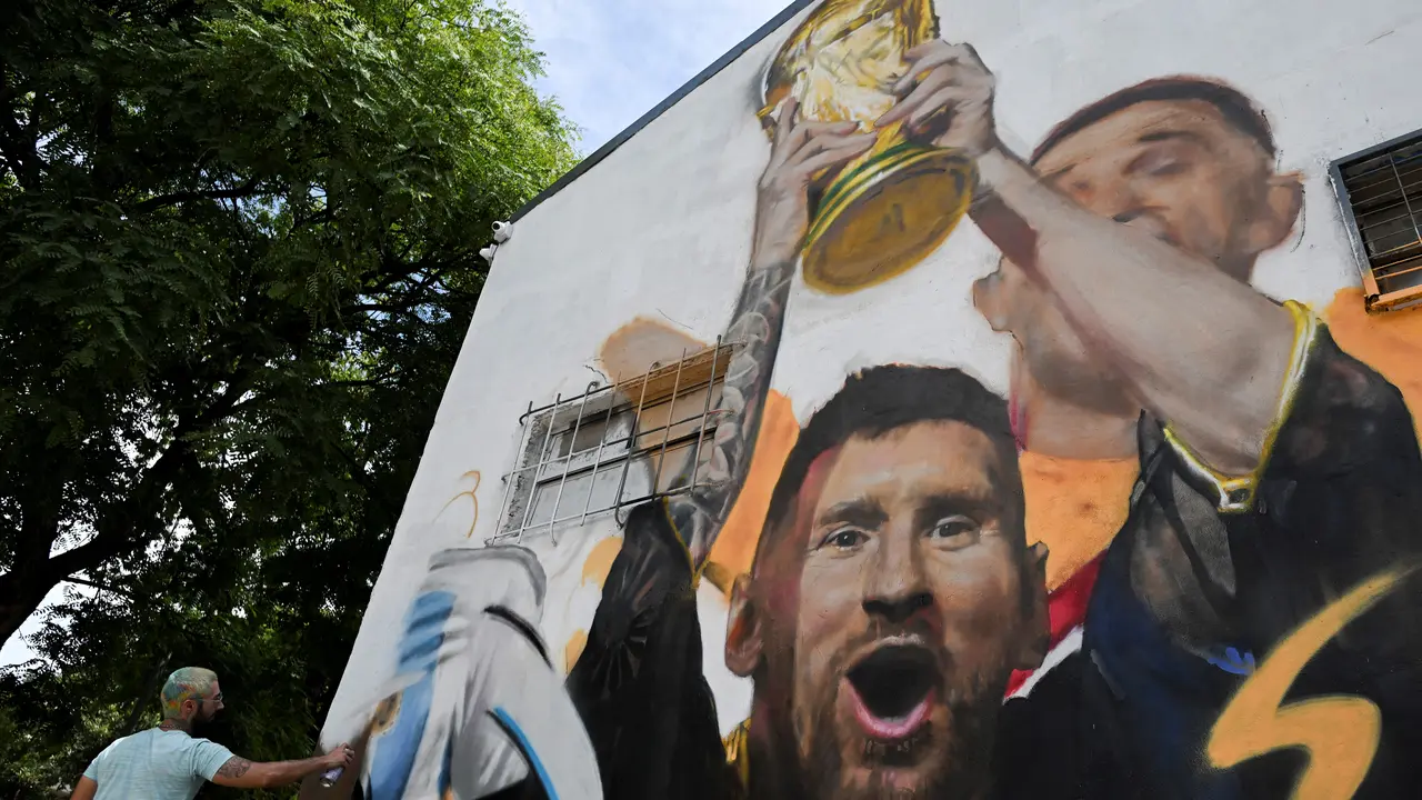 Mural Messi Hiasi Sudut Kota Buenos Aires