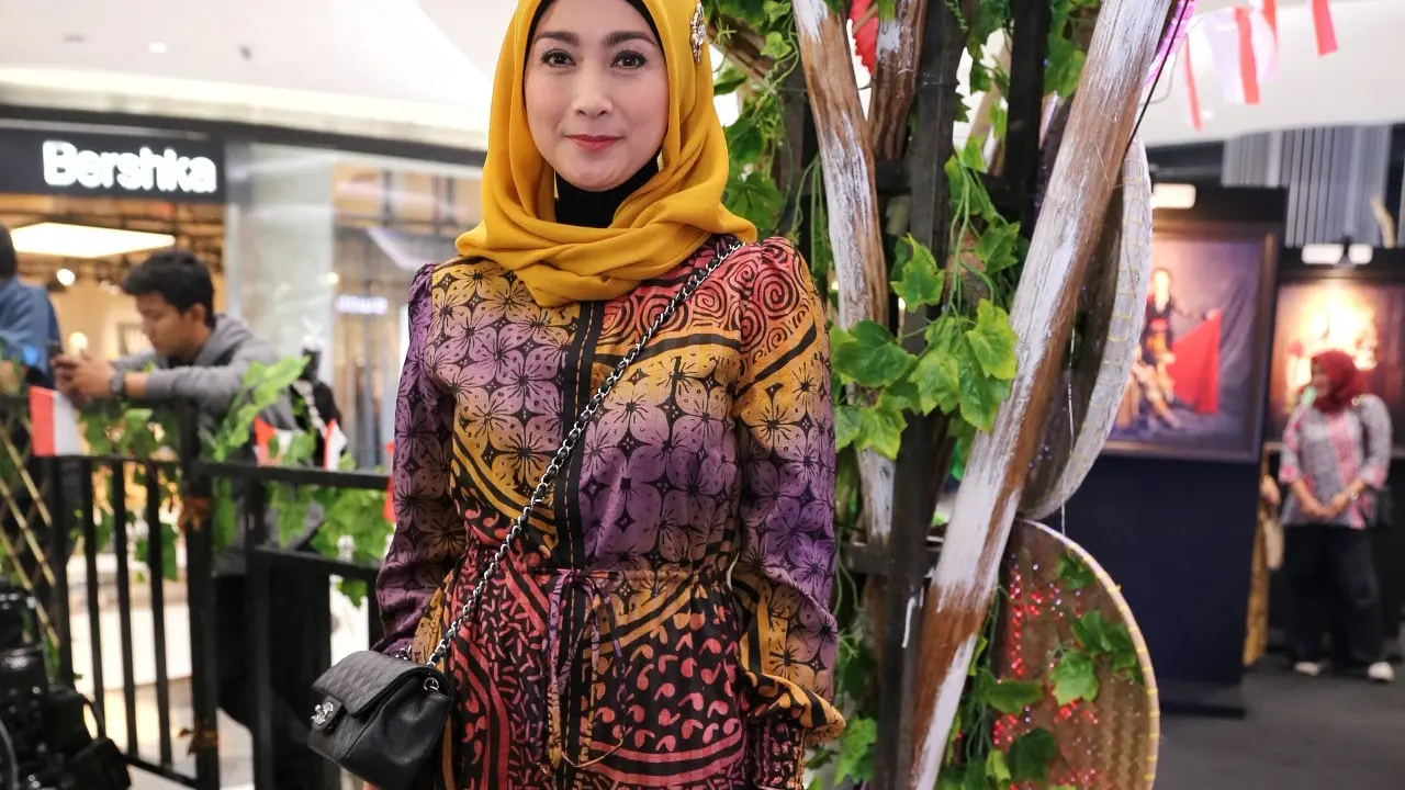 [Bintang] Desy Ratnasari