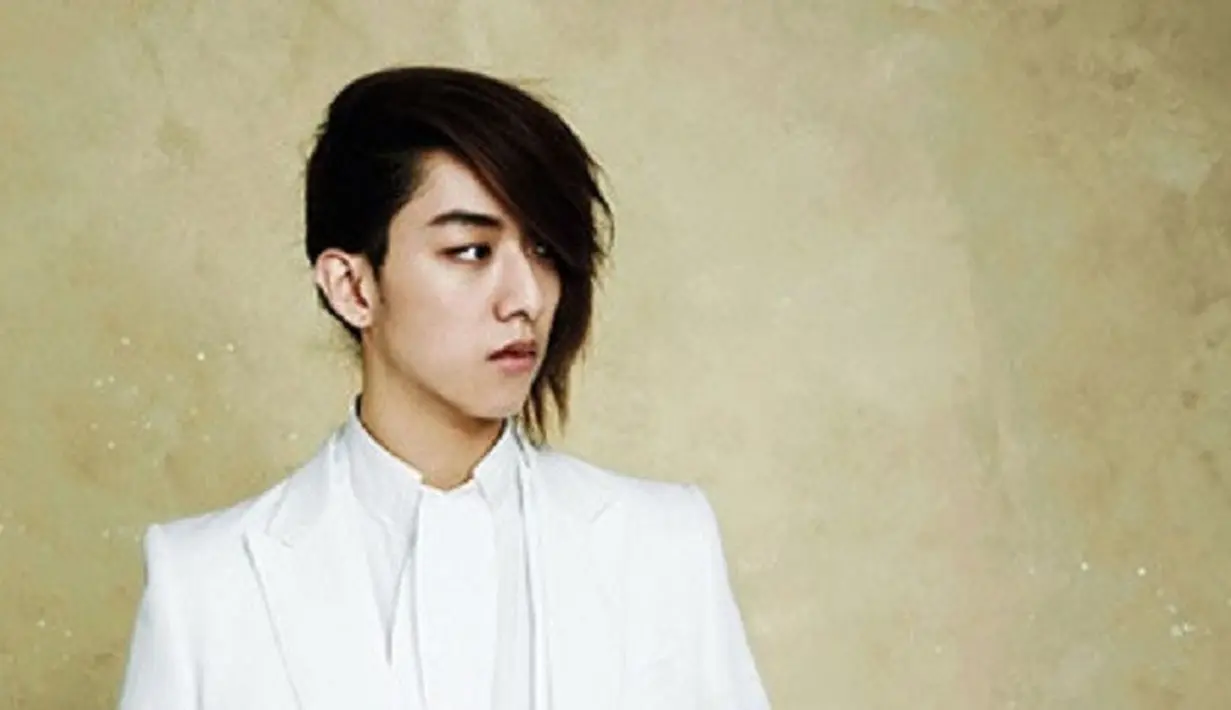 Seperti diketahui, Lee Jung Shin merupakan personel CNBLUE kedua yang akan melaksanakan wajib militer. Sebelumnya Yong Hwa sudah masuk wajib militer pada Maret 2018 lalu. (Foto: soompi.com)