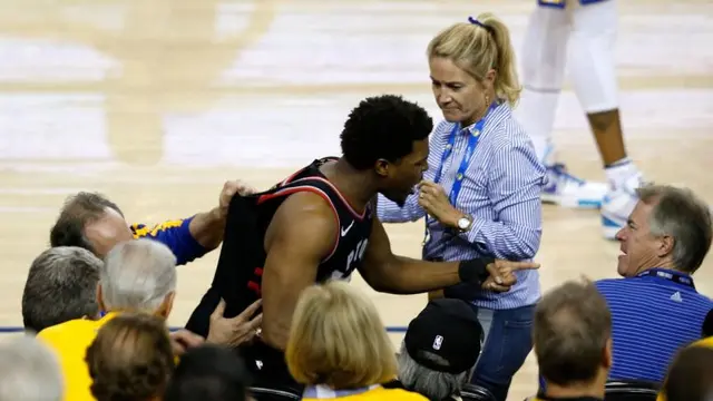 Dorong Pemain Raptors, NBA Jatuhi Sanksi Berat Investor Warriors