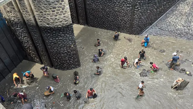 Jelang Musim Tanam 2024-2025, Pemkab Banyuwangi Keringkan Sejumlah DAM Besar