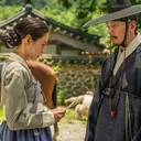 Gaya Hanbok Nana Memerankan Karakter Hui Yeon di The Scandal