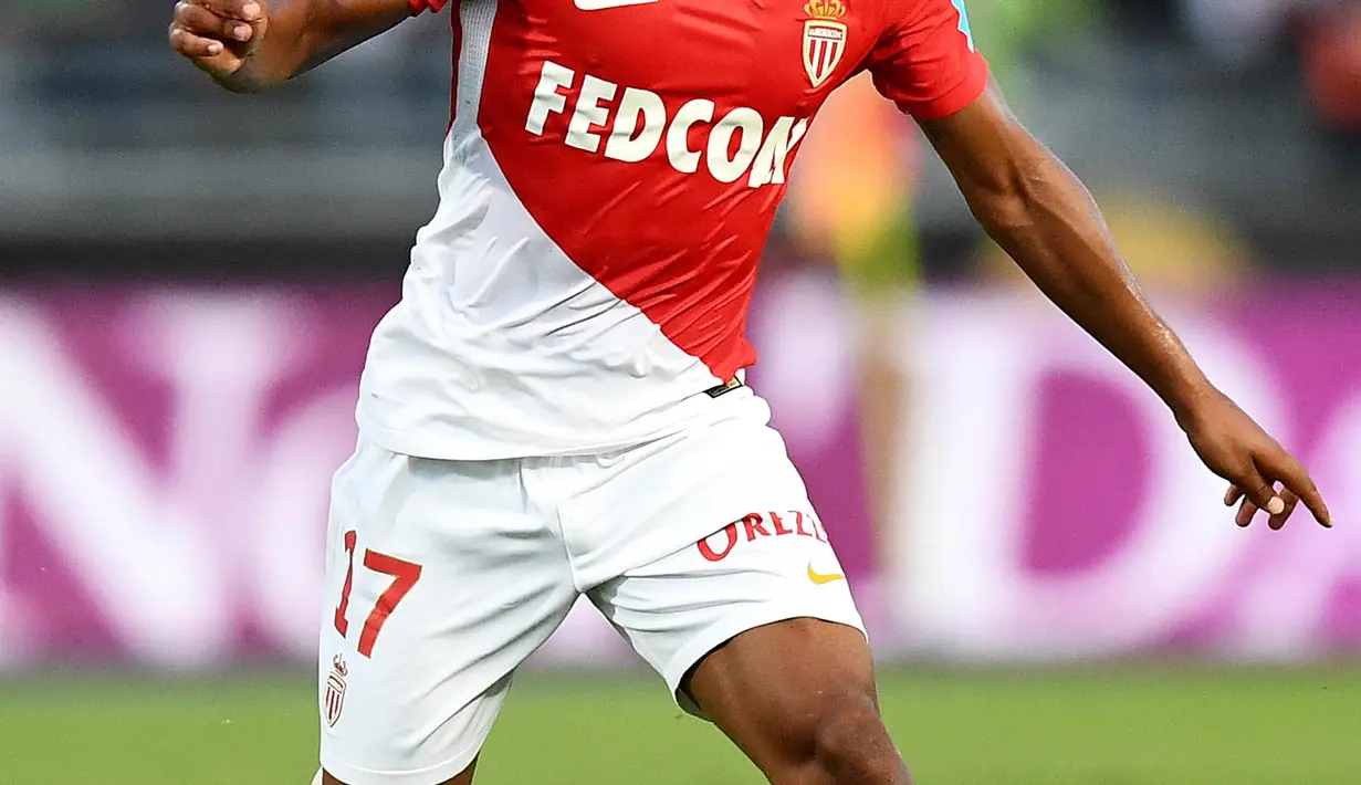 4. Youri Tielemans (AS Monaco) - Beruntung bagi Monaco bisa mengalahkan MU untuk mendapatkan gelandang serba bisa asal Belgia ini. Pemain berusia 20 tahun ini diyakini akan mampu berbuat banyak pada musim pertamanya di Ligue 1. (AFP/Franck Fife)