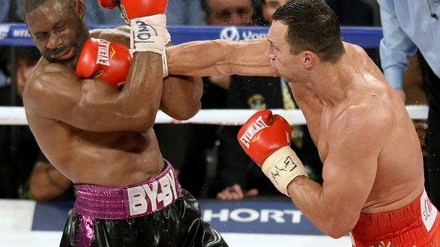 Jennings Sedih Tidak Bisa Pukul Kepala Klitschko (udah)