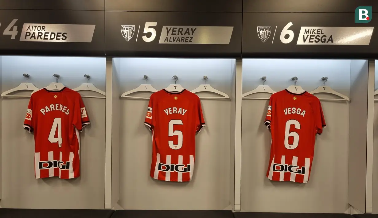 <p>Suasana ruang ganti di Stadion San Mames, kandang Athletic Bilbao saat Tur Stadion San Mames (10/1/2024). (Bola.com/Yus Mei Sawitri)</p>
