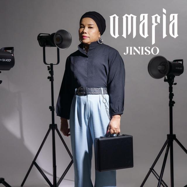 Dewi Zuhriati Ibu Fuji