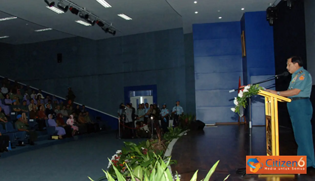 Citizen6, Bogor: Panglima TNI Laksamana TNI Agus Suhartono, menghadiri Hari Pasukan Perdamaian Dunia atau Peacekeepers Day ke-64, di Auditorium PMPP TNI Sentul, Bogor, Selasa (29/5). (Pengirim: Badarudin Bakri)