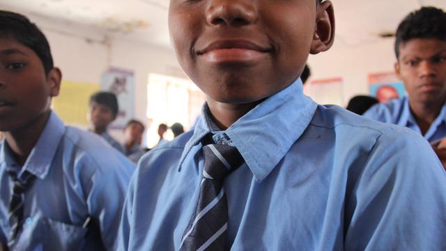 Ilustrasi seragam sekolah, dasi