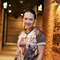 Bulan Ramadan ini juga dimanfaatkan untuk berjalan-jalan bersama kedua anaknya dari pernikahannya dengan Katon Bagaskara, yang berakhir empat tahun silam. (Adrian Putra/Bintang.com)