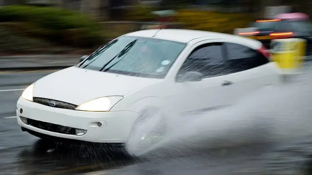 Ilustrasi Aquaplaning