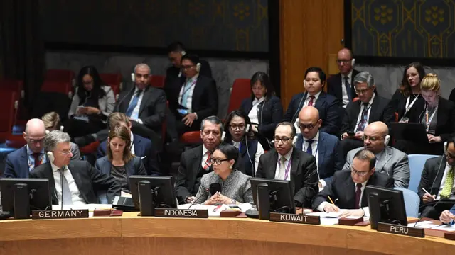 Menteri Luar Negeri RI Retno Marsudi (tengah) dalam Debat Terbuka Dewan Keamanan PBB (DK PBB) mengenai Situasi di Timur Tengah, di New York, 22 Januari 2019 (kredit Kemlu RI)