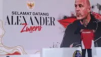 Direktur Teknik PSSI, Alexander Zwiers. (Bola.com/Muhammad Adi Yaksa).