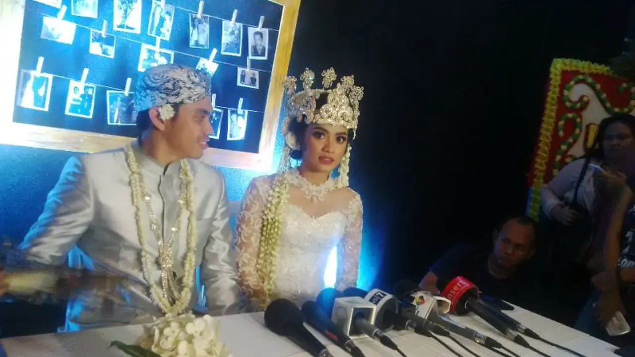 Ayudia Bing Slamet dan Muhammad Pradana Budiarto atau Ditto.
