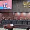 Sidang Perselisihan Hasil Pemilihan Umum (PHPU) terkait syarat pendidikan Wakil Presiden Gibran Rakabuming Raka saat mendaftar Pemilihan Presiden (Pilpres) 2024. (Liputan6/Dimas Ramadhan)