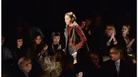 Panggung New York Fashion Week menjadi saksi bahwa mimpi seorang gadis lumpuh berusia 18 tahun menjadi nyata