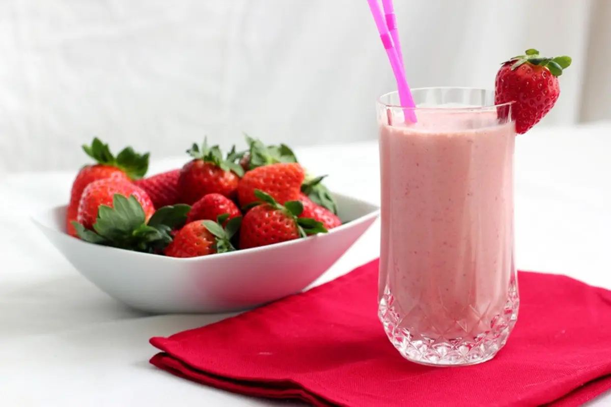 [Bintang] Strawberry Milkshake