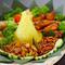 Ilustrasi tumpeng nasi kuning. Foto: opiracatering.com