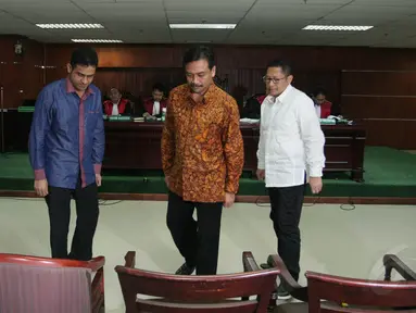 Nazaruddin bersama Andi Mallarangeng dan Anas Urbaningrum  bersaksi di Pengadilan Tipikor, Jakarta, Selasa (13/5/14).(Liputan6.com/Johan Tallo)