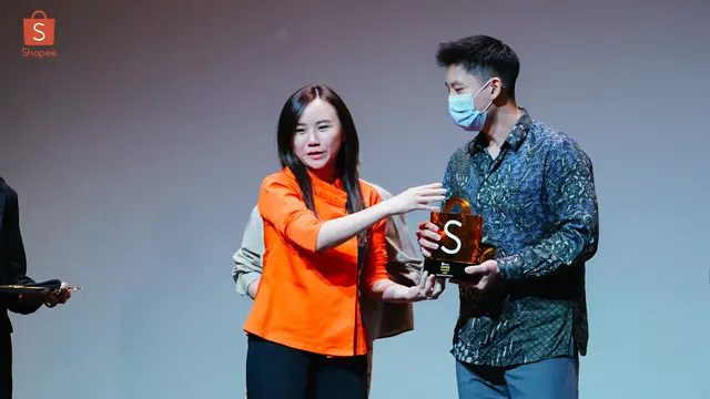 Berikan Apresiasi Besar, Ini 33 Brand, Seller, UMKM, Partner, hingga Creator yang Menerima Shopee Super Awards 2023