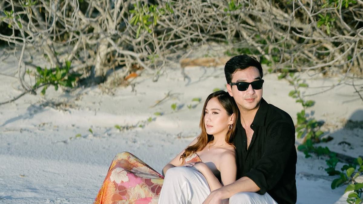 6 Gaya Couple Resort Salshabilla Adriani dan Ibrahim Risyad saat Rayakan Wedding Anniversary Pertama di Bangka Belitung