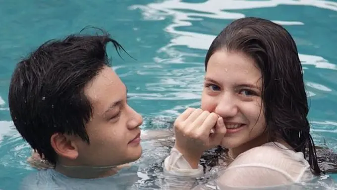 Momen Indah Randy Martin dan Cassandra Lee dalam Potret - Entertainment