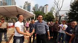 Acara Jakarta Beragam (JakGram)  digagas oleh seniman, artis, musisi mengambil tema "Bertemu dalam perbedaan untuk Jakarta yang beragam" di Plaza Selatan, Gelora Bung Karno, Jakarta, Sabtu (15/4). (Liputan6.com/Johan Tallo)