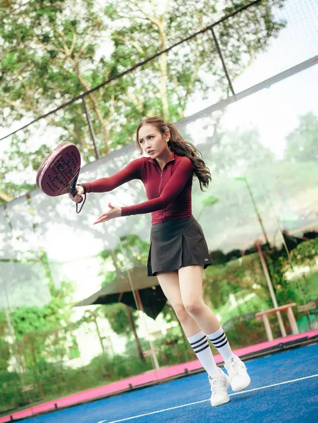 Ikut Euforia Tren Olahraga Seleb Tanah Air, Gaya Stylish Mahalini dengan Activewear saat Main Padel