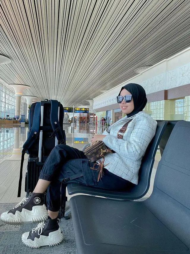 Video Putri Ariani, Peraih Golden Buzzer dari Simon Cowell di America's Got Talent 2023, Saat Menyanyikan Lagu Balonku Viral di Banyak Media Sosial. Bagian Ini Bikin Pendengar Candu  (Foto: Dok. Instagram @arianinismaputri)
