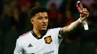 Pemain Manchester United (MU), Jadon Sancho memamerkan dekernya usai mencetak gol ke gawang Sheriff Tiraspol pada lanjutan Liga Europa 2022/2023, Jumat (16/9/2022) dini hari WIB. (Dok. MUFC)