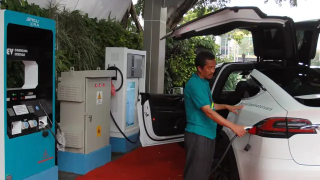 Stasiun Pengisian Kendaraan Listrik Umum (SPKLU)