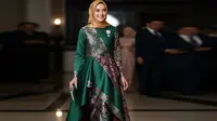 10 Gamis Batik Kombinasi Satin untuk Pesta Resmi dan Semi Formal, Anggun di Berbagai Kesempatan