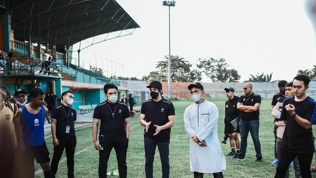 Chairman PSG Pati (AHHA PS Pati FC), Atta Halilintar dan Putra Siregar.