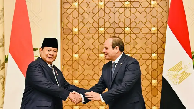 Presiden Prabowo Subianto melakukan pertemuan empat mata dengan Presiden Mesir, Abdel Fattah El-Sisi.