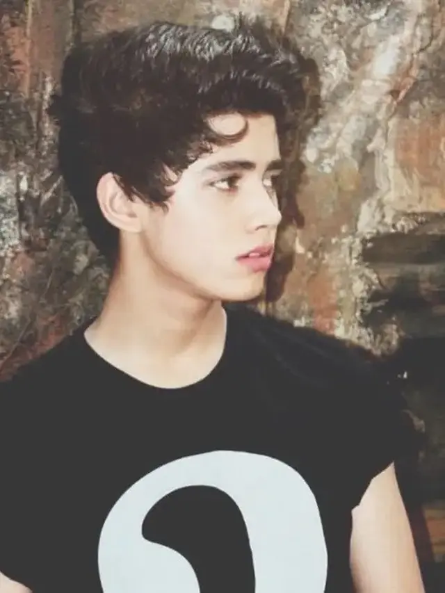 6 Foto Lawas Aliando Syarief Saat Masa ABG, Sebelum Tenar Karena Syuting GGS